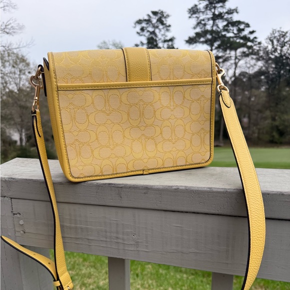 Coach Loonie Crossbody in Signature Jacquard Gold/Retro Yellow - Picture 4 of 11